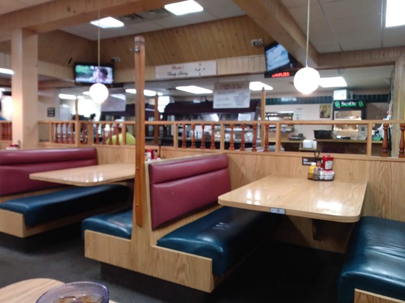 Charlie's Family Dining interior
