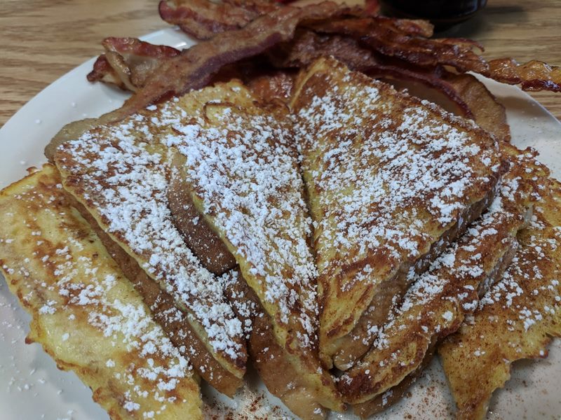 Charlie's Family Dining food